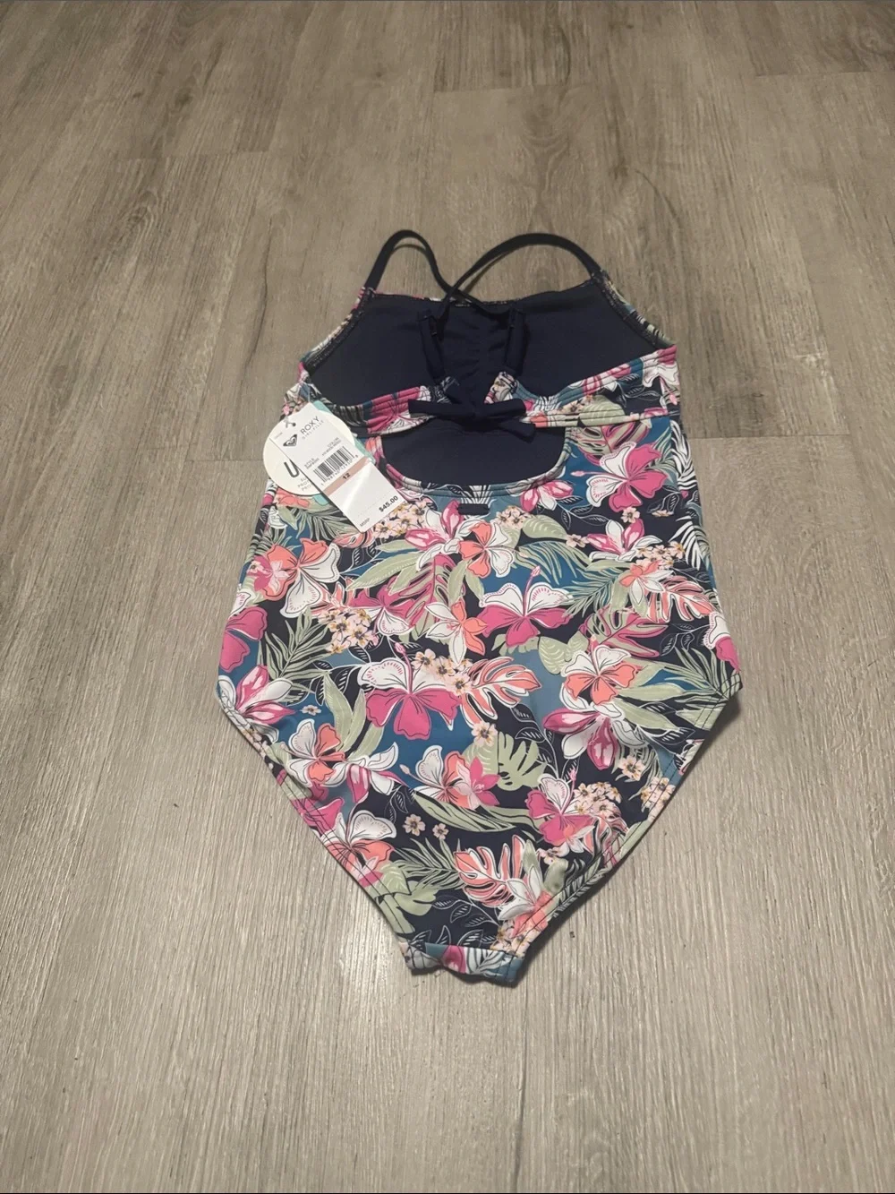 Roxy vibrant tropical